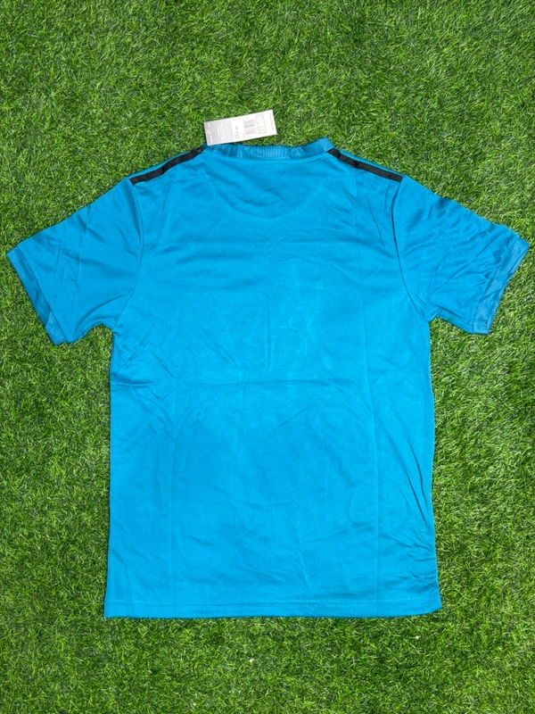 Retro Madrid 17/18 3rd Kit Fan Edition With Short - M