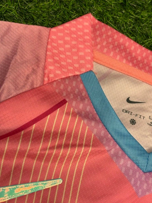 FC Barcelona 2025 Pink Special Kit Fan Edition With Short - S