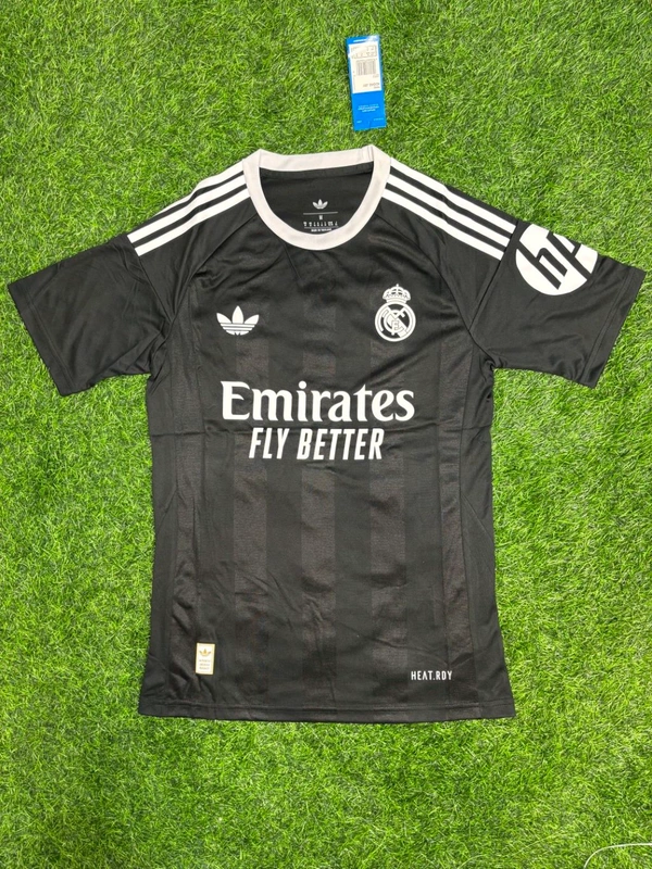 Madrid 25/26 Goalkeeper Kit Player Edition - M