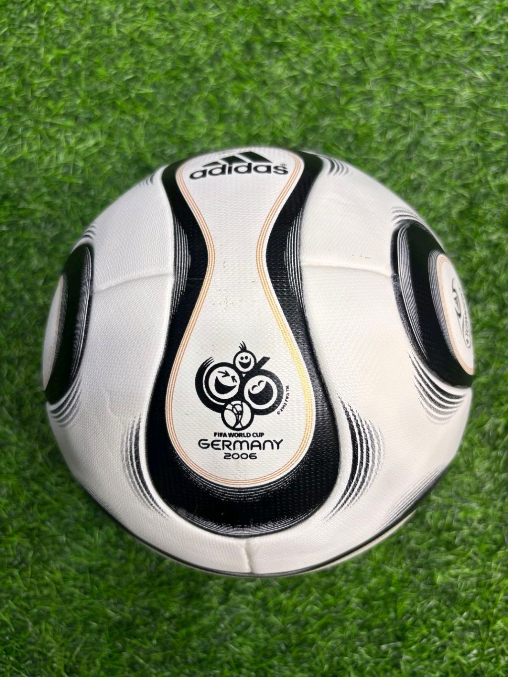 2006 FIFA World Cup Teamgeist Official Match Ball Replica (5 Size)