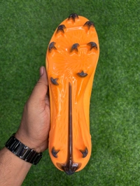 Ultra 6 Ultimate FG Yellow Colour Low-top With Lace - 7