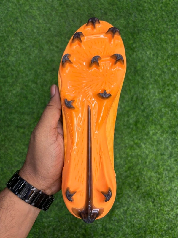 Ultra 6 Ultimate FG Yellow Colour Low-top With Lace - 7