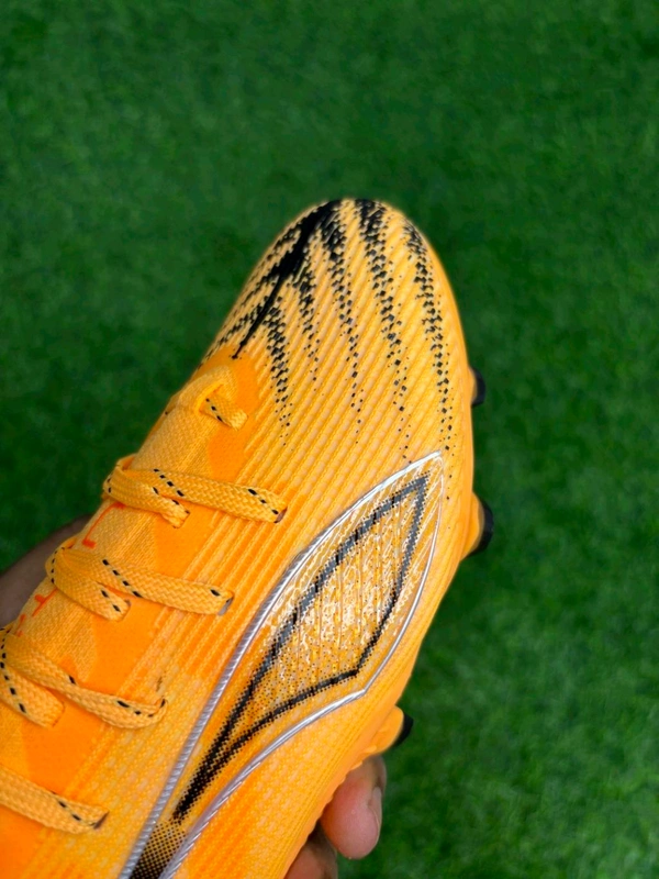 Ultra 6 Ultimate FG Yellow Colour Low-top With Lace - 7