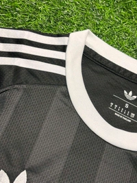 Madrid 25/26 Goalkeeper Kit Fan Edition With Short - L