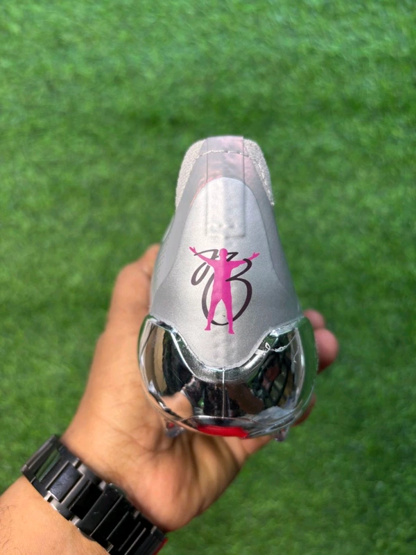 Predator Elite Silver Colour FG Without Lace Bellingham Edition - 7.5