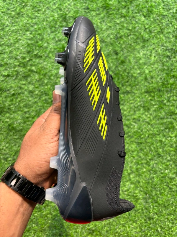 Predator Elite Black Green FG With Lace - 7.5