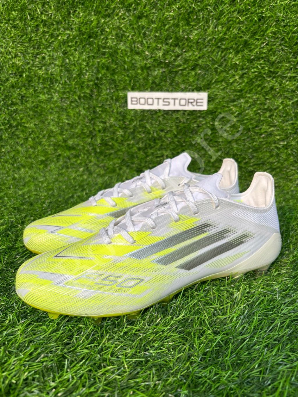 F50 Elite White Light Green Low-top FG With Lace