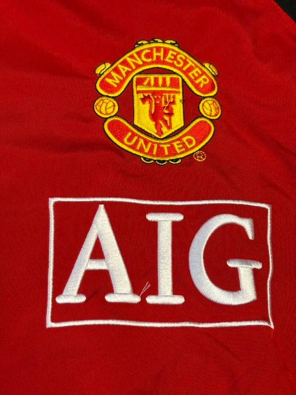 Retro Style AIG Manchester United Red Windbreaker Jacket - M
