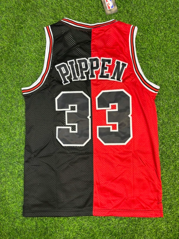 NBA Bulls Red Black Colour Jersey - PIPPEN 33 - S