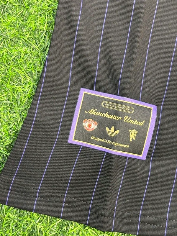 Manchester United Black Special Kit Player Edition - L