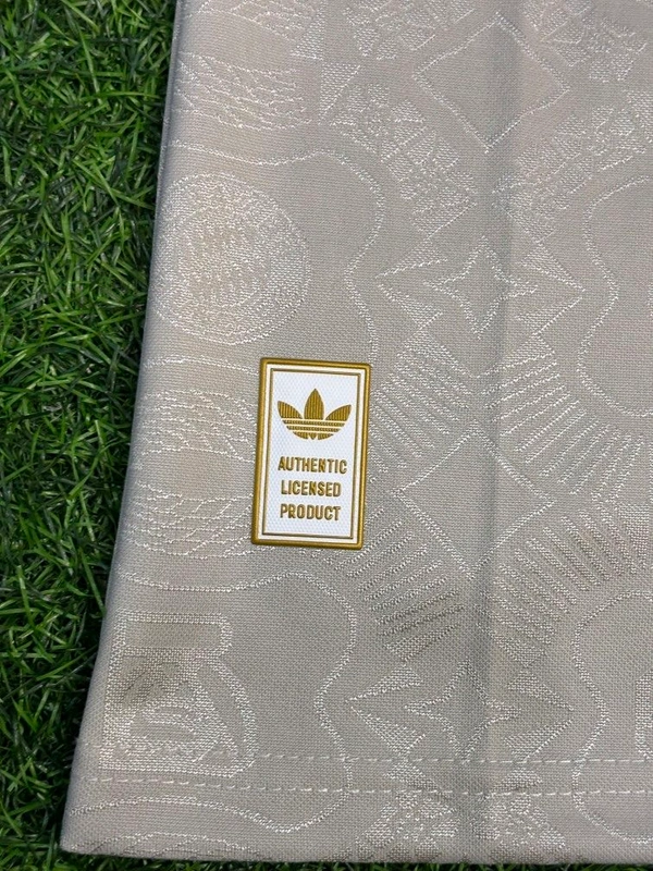 Bayern Munich 25/26 Oktoberfest Special Kit Player Edition - M