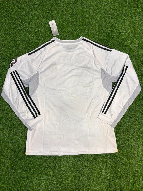 Madrid 25/26 Home Kit Full Sleeve Fan Edition With Short - XL