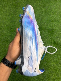 Ultra 5 Carbon Elite White Blue Colour FG With Lace - 7.5