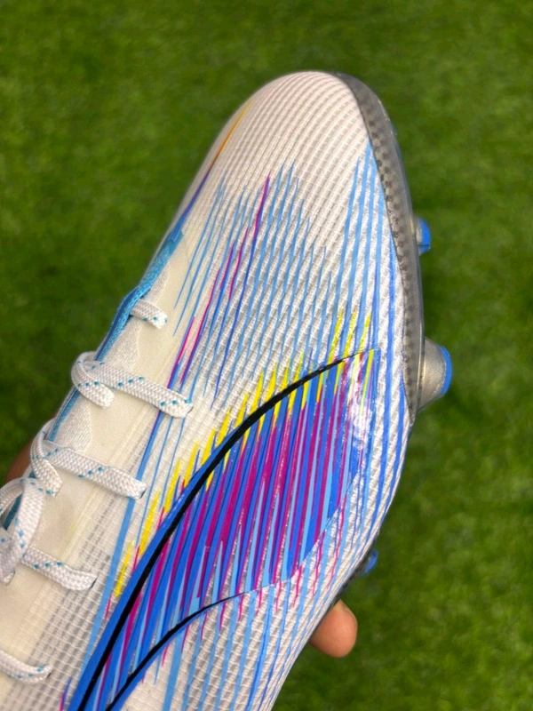 Ultra 5 Carbon Elite White Blue Colour FG With Lace - 9.5