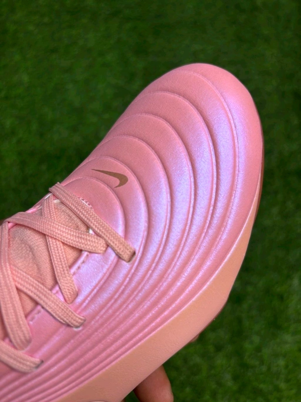 Tiempo Legend 10 Elite Pink Colour Low-top FG With Lace - 10