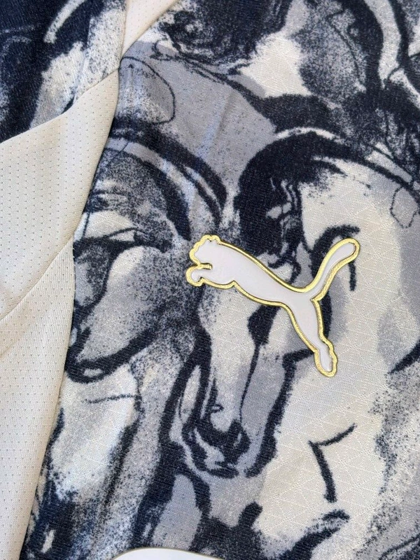 Manchester City 25/26 Horse Special Kit Player Edition - L