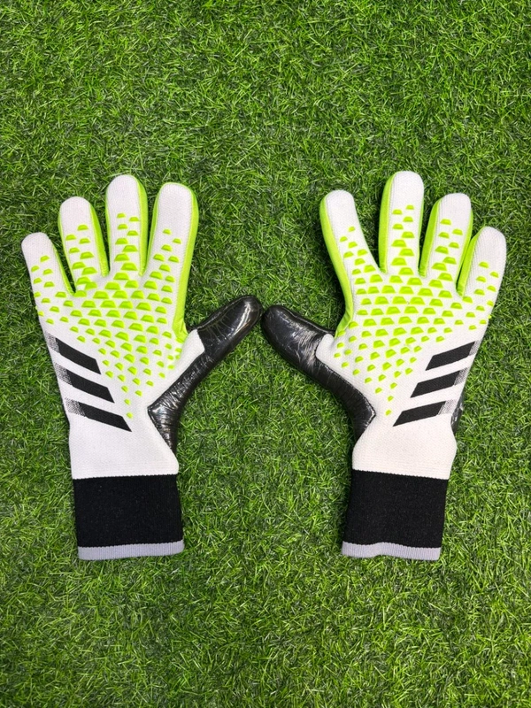 Predator Pro Goalkeeper Gloves White And Green Colour - 9