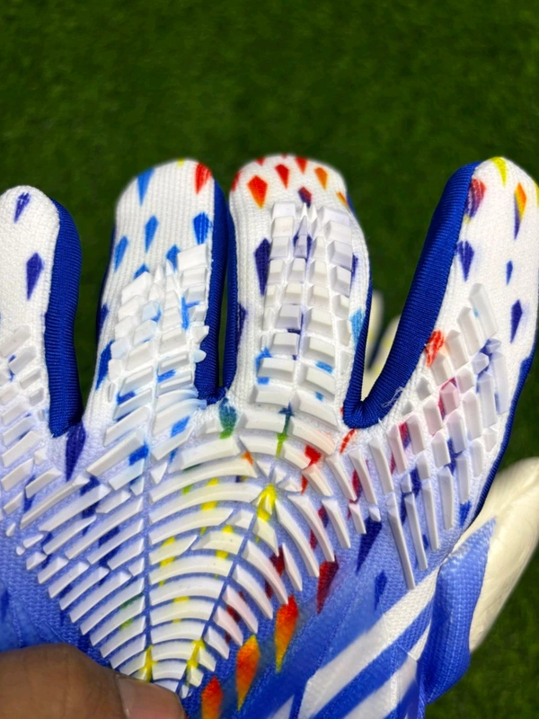 Predator Pro URG Al Rihla World Cup Goalkeeper Gloves - 10