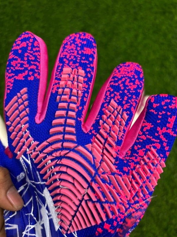 Predator Pro Blue And Pink Colour Goalkeeper Gloves - 9