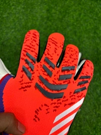 Predator Pro Red Colour Goalkeeper Gloves - 9