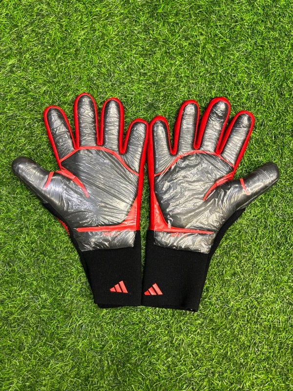 Predator Pro Black And Colour Goalkeeper Gloves - 9