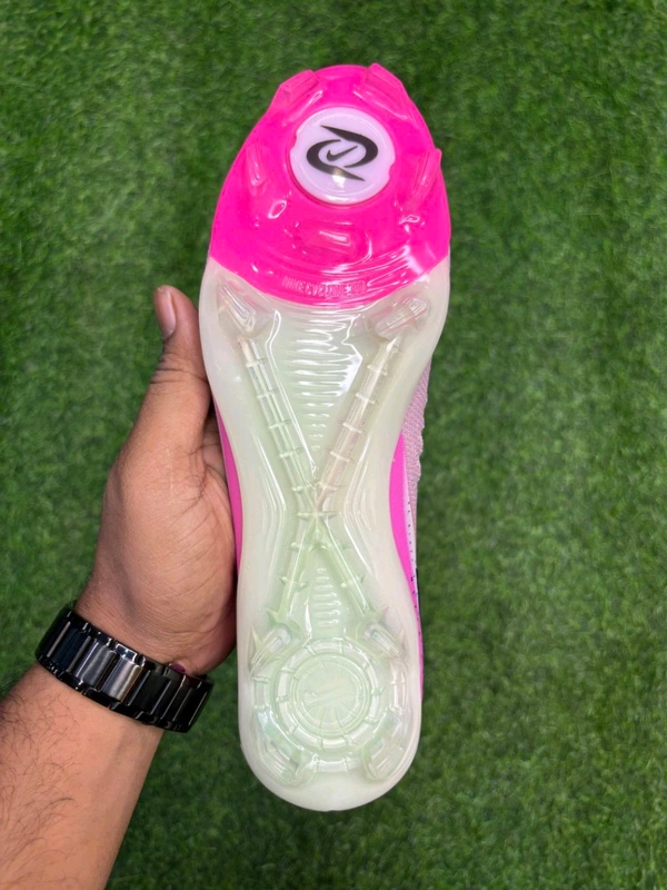 Phantom GX2 Elite Baby Pink Low-top FG With Lace - 10