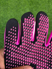 Predator Black And Pink Colour Premium Match Gloves - 8