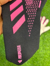 Predator Black And Pink Colour Premium Match Gloves - 9