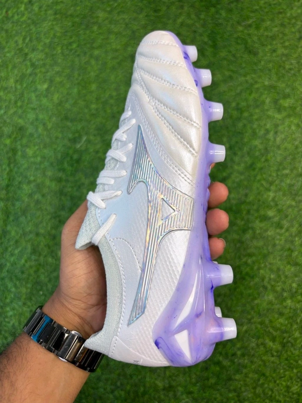 Morelia Neo IV Beta Elite White Purple Low-top FG With Lace - 9