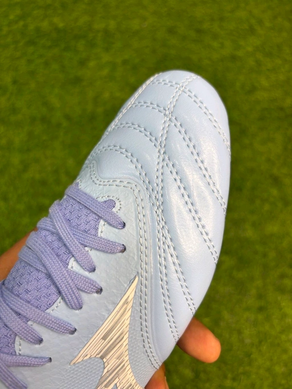 Morelia Neo 4 Sky-blue Colour Low-top FG With Lace - 6.5