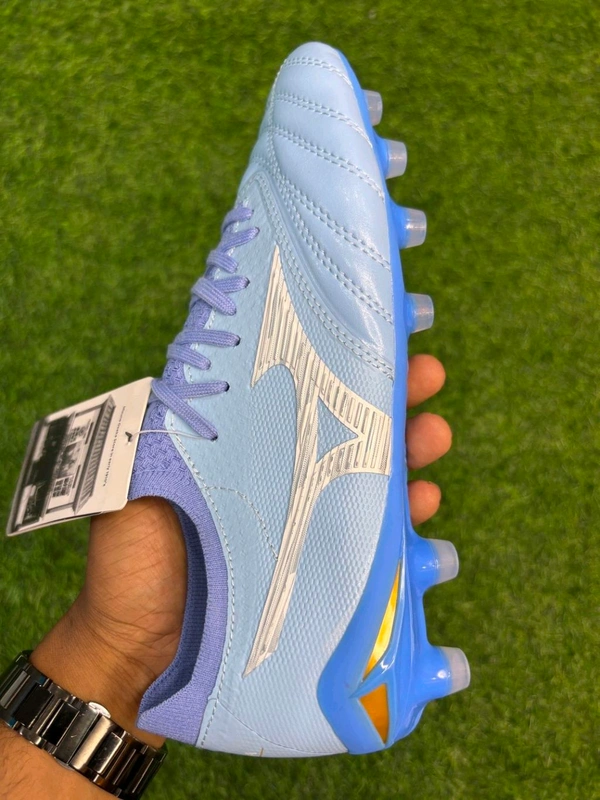 Morelia Neo 4 Sky-blue Colour Low-top FG With Lace - 7.5
