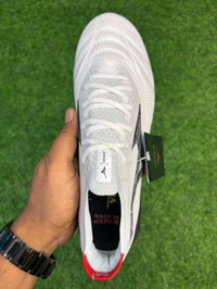 Morelia Neo IV White Black Colour Low-top FG With Lace - 10.5