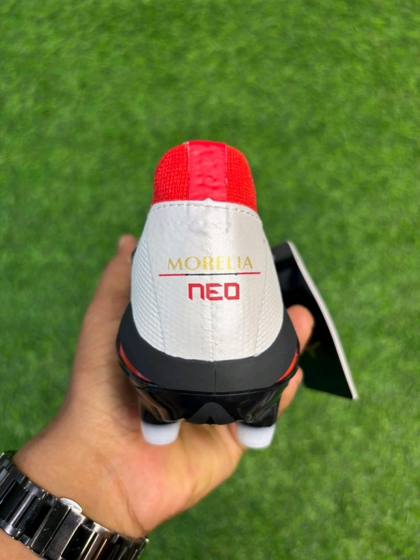 Morelia Neo IV White Black Colour Low-top FG With Lace - 10.5