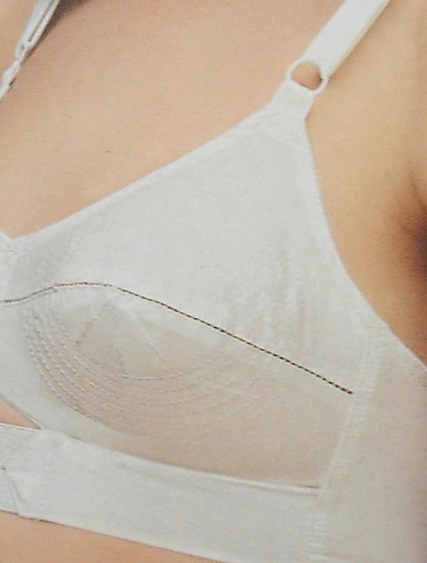 Groversons Paris Beauty Chanderkiran White Bra 100% Cotton - 70A, White