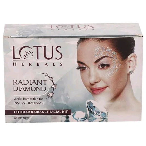 Lotus Herbals Radiant Diamond Cellular Radiance Facial Kit  - 37 GM