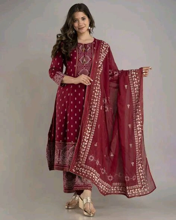 Women Viscose Rayon Kurta. Pant Dupatta Set