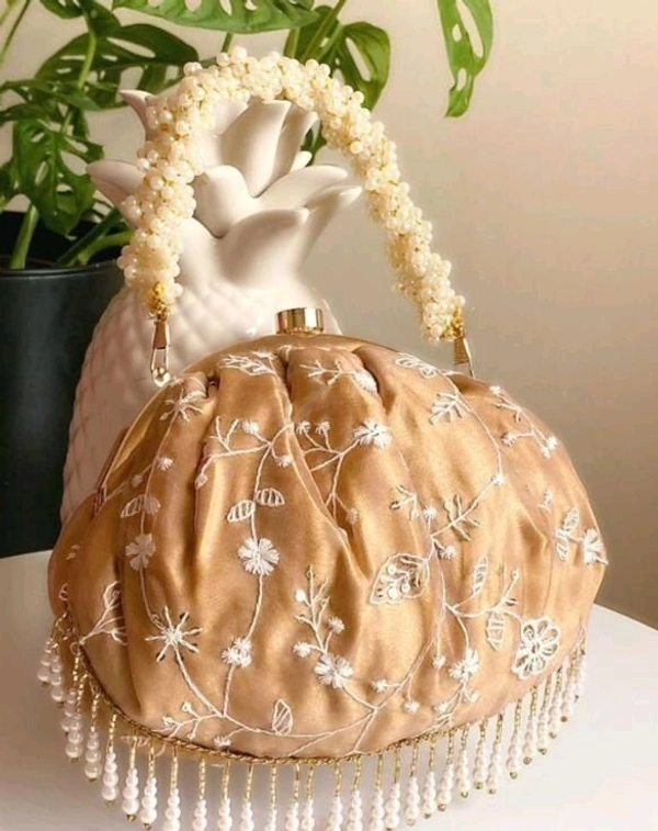 Women's Embroidered Printed Clutch (Multicolor) - Manhattan, One Size