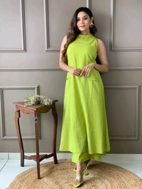 Mehendi Halter Neck Kurta & Cotton Culottes - Wasabi, L
