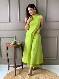 Mehendi Halter Neck Kurta & Cotton Culottes - Wasabi, L