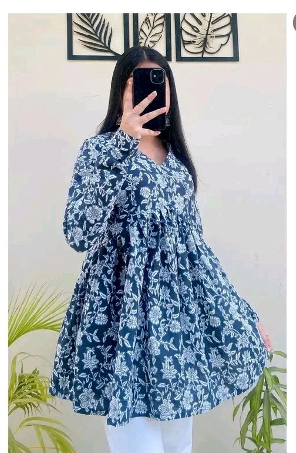 Women printed top - Elephant, M