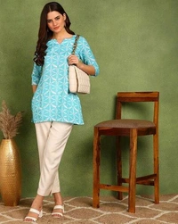 Turquoise Printed Poly Rayon Short Kurti For Women And Girls - Spray, M