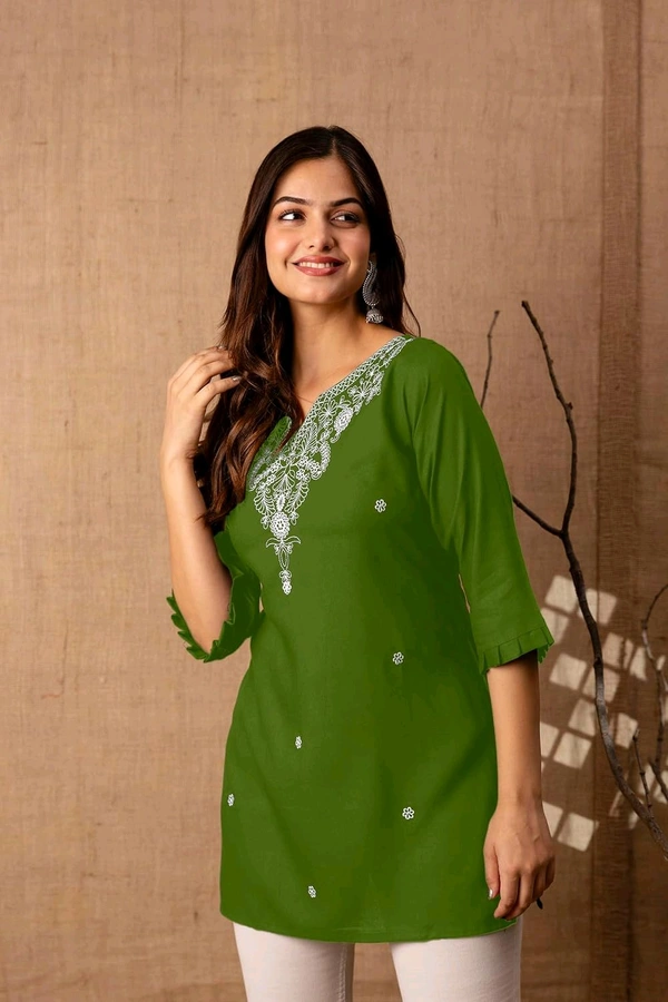 Women Rayon Regular Top - Green Leaf, XL