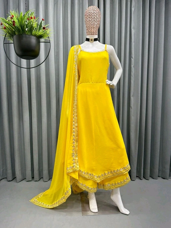 Women's Georgette Sleeveless Kurti Set With Embroidered Lace - Yellow, S