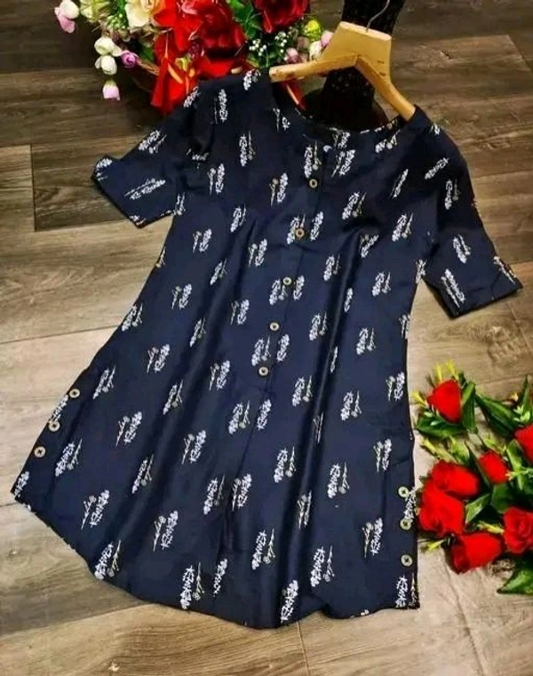 Stylish Designer Women Top & Tunics - Bright Gray, M