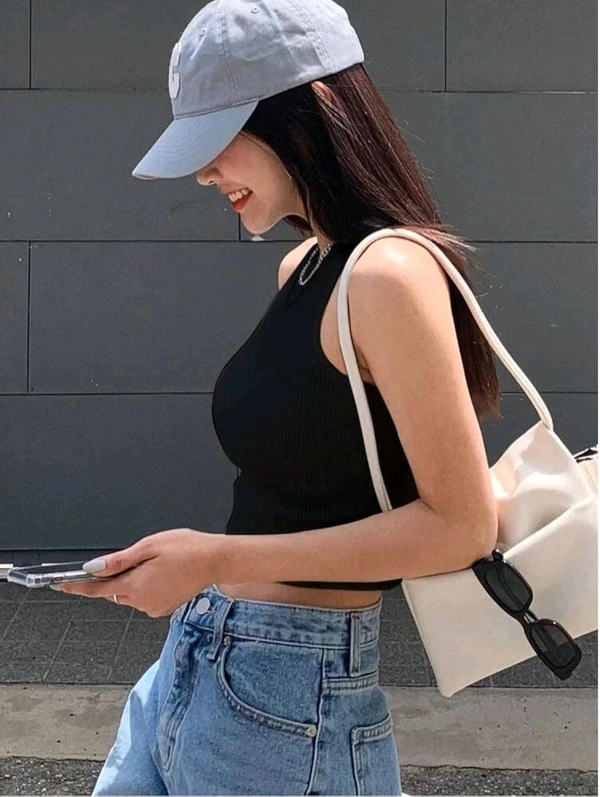 Women's Solid Regular Fit Western Top
- Black, M