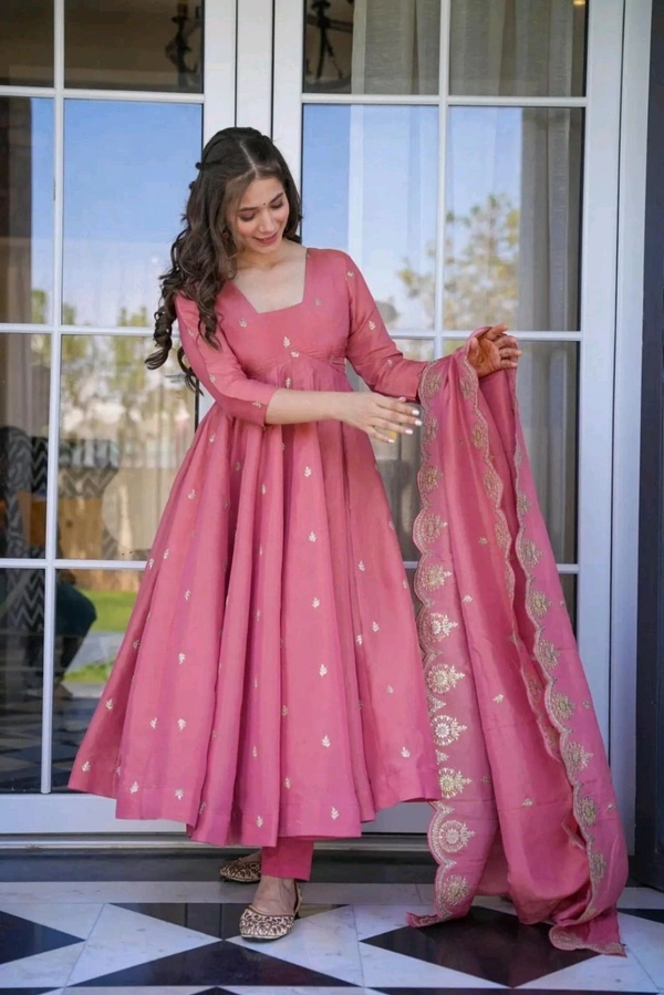 Women's Designer Soft Bandhani Anarkali Styles Salwar Suit
- Darty pink, XXL
