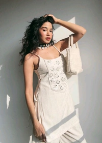 Sleeveless Cotton Flex Kurta Pant Set – Elegant Summer Style
- White, S