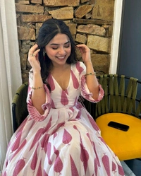 Women Cotton Pink Anarkali Kurta Pant and Dupatta set - M, Rouge