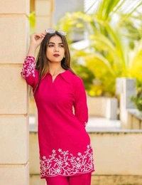 Women's Floral Embroidered Kurta Set with Pants, Maroon, 3/4 Sleeve - XS, Pink