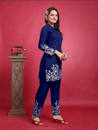 Women's Floral Embroidered Kurta Set with Pants, Maroon, 3/4 Sleeve - XL, Blue